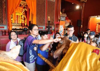 113年秋祭孔子釋奠大典黃偉哲任正獻官-向教師表達敬意與謝意