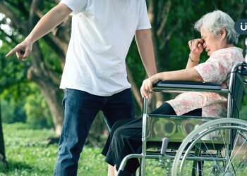 失智長輩忘了我，總是吵著「找媽媽」？陳乃菁：只是一種感情慰藉