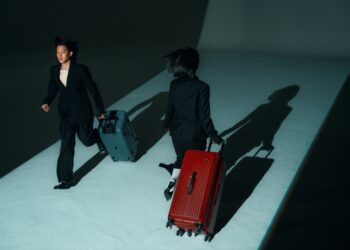 潮流隨行天下 Arowana亞諾納前開式運動箱顛覆旅遊體驗