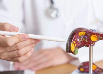 60歲晚期肝癌伴隨腹部轉移！抗血管新生標靶為免疫治療開路逆轉病情