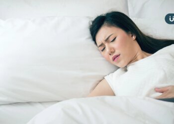 睡前做「1事」小心胃食道逆流！醫揭「正確睡姿」床頭抬高●●公分