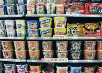 颱風天「台灣人習慣吃泡麵？」-他揭七年級生回憶：代表我們曾經活過