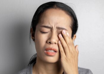 點人工淚液眼睛仍乾澀！要靠「中醫養陰生津治本」緩解乾眼症