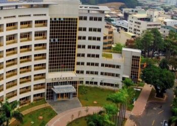 高雄市立民生醫院爆醫療糾紛，家屬抬棺抗議指控醫療疏失