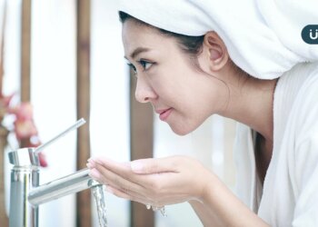 洗臉怎麼洗才正確？醫教「正確洗臉10步驟」：加「它」到洗面乳上