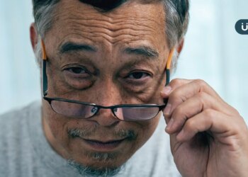 視力模糊不是用眼過度，小心眼睛老化警訊！調查揭6成4民眾恐輕忽