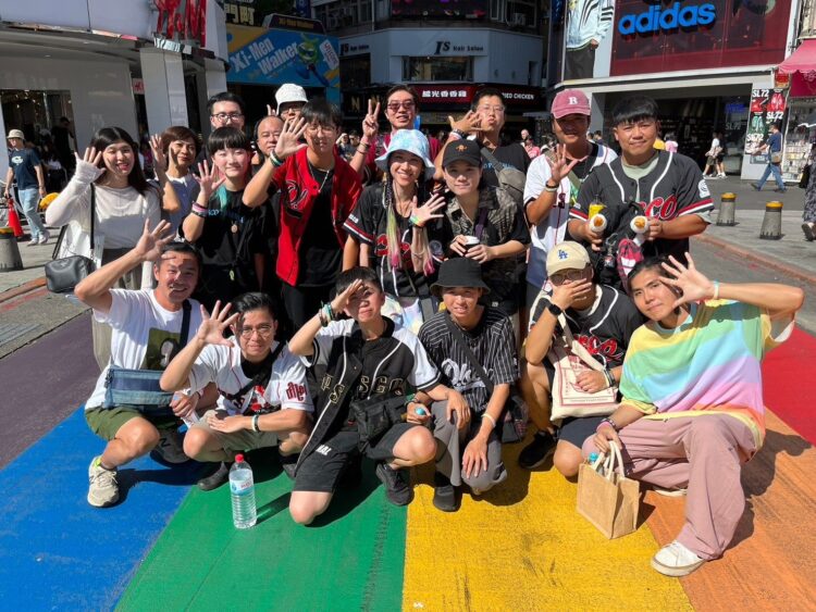 搭「彩虹觀光巴士tour」探索臺北！vera、p!sco、男神刺刺當導覽