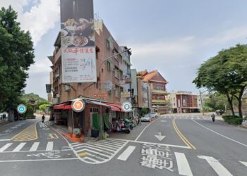 高雄市楠梓區大學西路、左營區蓮潭路(蓮潭路44號-勝利路)-10月14日進行路面刨鋪工程，