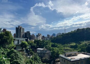 限貸錢荒想提高房貸額度？-他曝與銀行交手「關鍵年限」