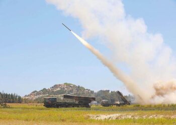 賴清德重申「互不隸屬」-引發解放軍圍台軍演-我國防部強烈譴責