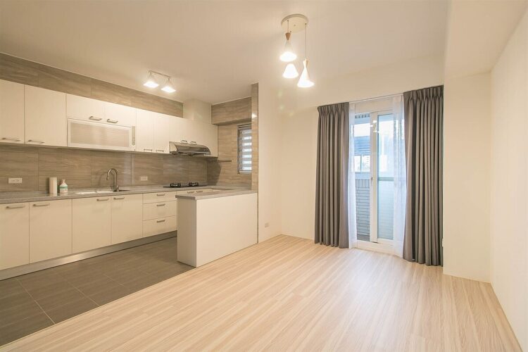 包租公虧大!漏水樓上擺爛不修、房客也跑了 律師曝「專治惡鄰」招數:賠不完 包租公虧大!漏水樓上擺爛不修、房客也跑了-律師曝「專治惡鄰」招數:賠不完