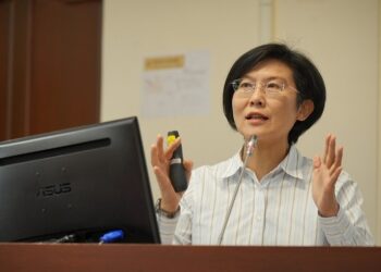 林岱樺質疑菲律賓蓋綠電廠效益-郭智輝承認是未確定命題