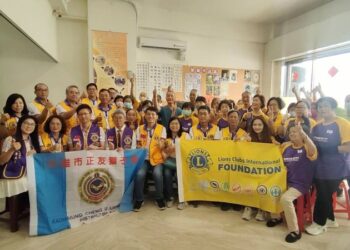 高雄市正友獅子會捐贈15萬元幫助雷特氏症病友改善活動站環境