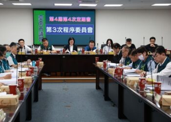 南市議會16日再次召開程委會審定30案送大會