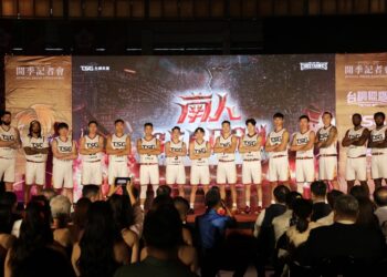 臺南台鋼獵鷹職籃全新賽季開打-市長黃偉哲盼為台南籃球寫下輝煌紀錄