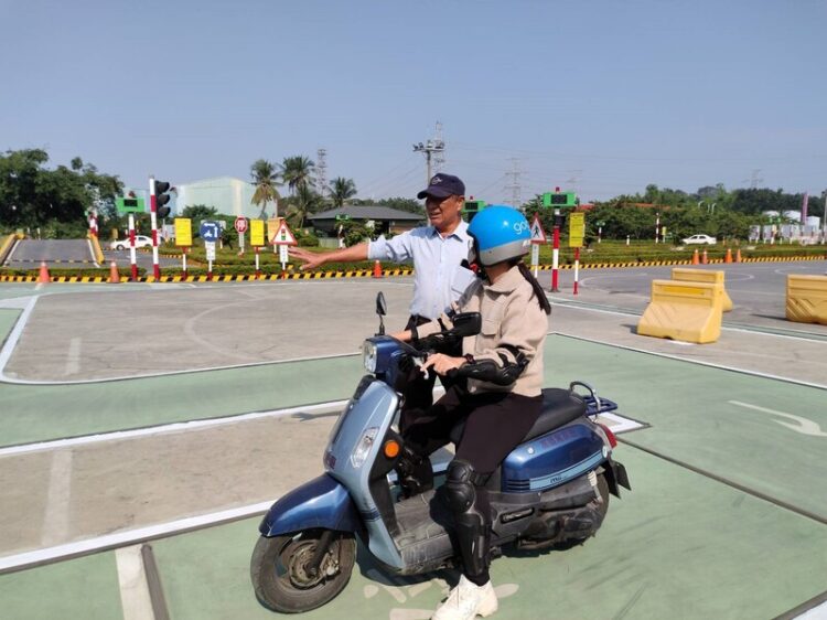 高雄市學生免費上機車駕訓班 即將額滿 高雄市學生免費上機車駕訓班-即將額滿