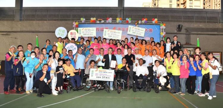 救國團高雄市團委會慶祝72週年團慶義工表揚大會 全國公益日展現社會關懷 救國團高雄市團委會慶祝72週年團慶義工表揚大會-全國公益日展現社會關懷