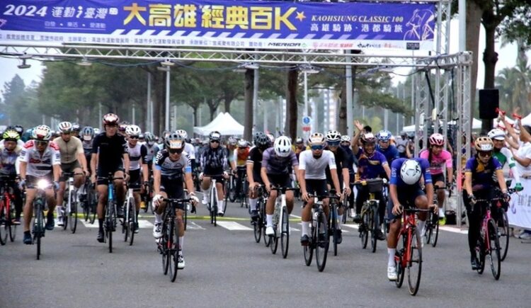 大高雄經典百K 近千人參賽 倡導環保成為首場碳盤查賽事 大高雄經典百k-近千人參賽-倡導環保成為首場碳盤查賽事