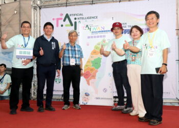 2024年臺灣科普環島列車抵達高雄，400名中小學生體驗科學饗宴