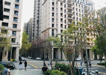 股、房雙市亂了套！急凍非經濟型因素變了？網曝：「它」比軍演還強大