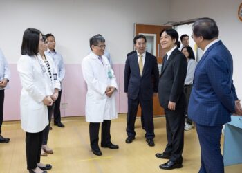 賴清德總統視察金門醫院-強調政府對偏鄉醫療的重視