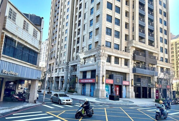 上班族買3700萬房嚐「寬限期、貸款30年」甜頭 越級打怪結局曝光 上班族買3700萬房嚐「寬限期、貸款30年」甜頭-越級打怪結局曝光