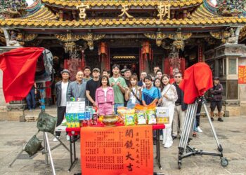 施柏宇、劉子銓、盧以恩領銜演出《桌頭之天選之人》-左孝虎輕喜劇開鏡