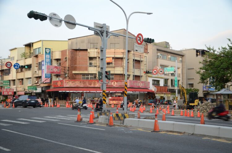 南市訂定交通安全多元提升計畫 期勉成效更勝成果 南市訂定交通安全多元提升計畫-期勉成效更勝成果