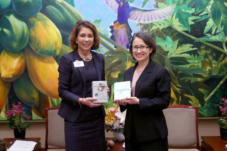 副總統蕭美琴接見國際訴訟律師訪團 盼臺灣為全球貢獻良善力量 副總統蕭美琴接見國際訴訟律師訪團-盼臺灣為全球貢獻良善力量