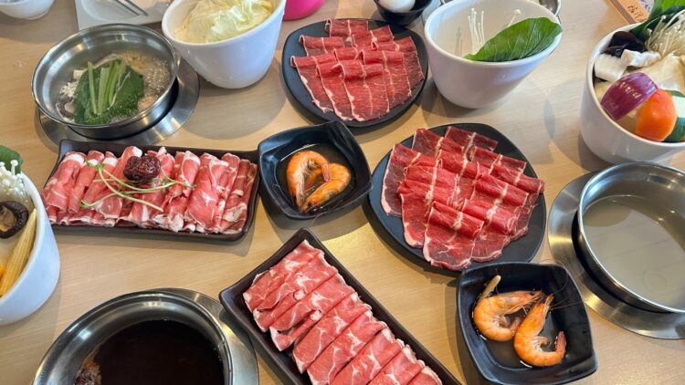 無毒室內養殖白蝦端上桌 全新火鍋店讓顧客「食」在安心 無毒室內養殖白蝦端上桌 全新火鍋店讓顧客「食」在安心