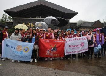 「5291 我愛 JOY」千人挺身心障礙家庭 喜樂家族基金會雨中健走愛心不停歇