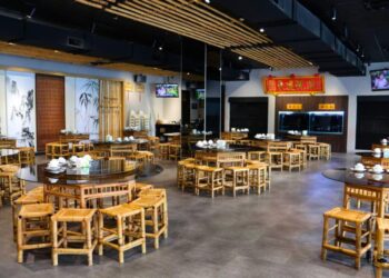 南台灣開7家 關子嶺知名甕缸雞紅火