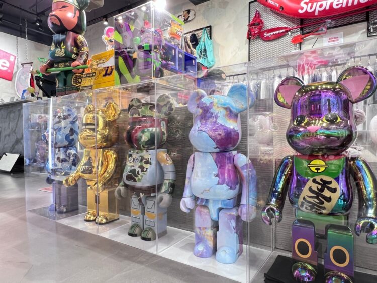 桃園潮流選品店 街頭服飾、球鞋、潮玩一次到位 桃園潮流選品店 街頭服飾、球鞋、潮玩一次到位