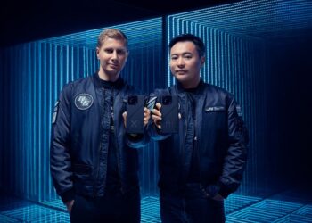 突破電競手機極限，ROG Phone 9 翻玩 AI 全台開賣