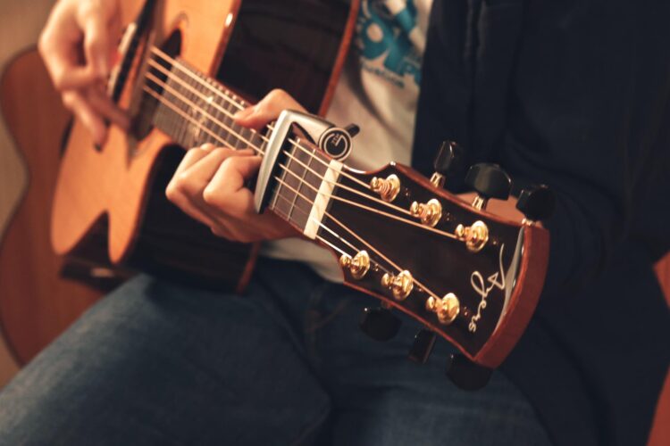 音樂人、玩家卓越音色 首選本土手工吉他品牌 音樂人、玩家卓越音色 首選本土手工吉他品牌