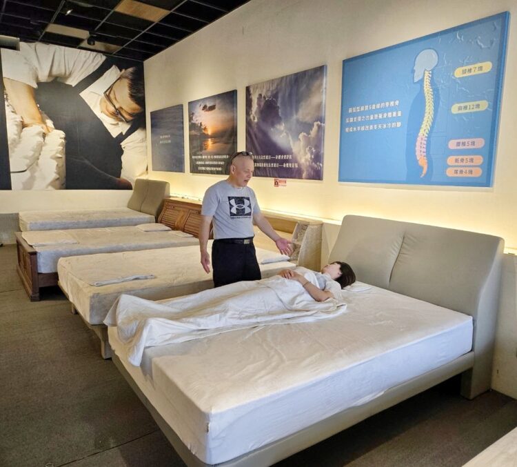 新北知名床墊手工老師傅 打造親膚透氣床墊