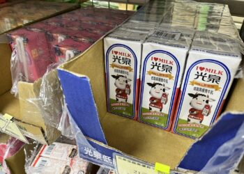 志工家長協力配送-已喝到第一次鮮奶學校約達採購校數7成