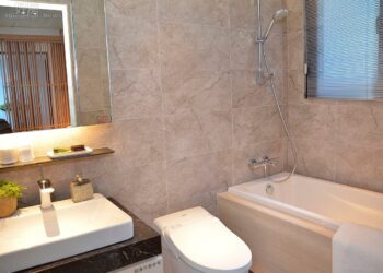 2衛成缺點？婆婆主張「讓客人上主臥廁所」-潔癖媳拒絕竟被嗆：小氣巴拉