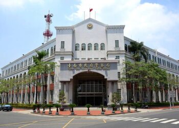 【唬爛亭】人民最強褓母-心事誰人知