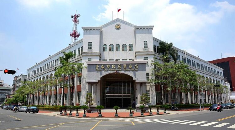 【唬爛亭】人民最強褓母 心事誰人知 【唬爛亭】人民最強褓母-心事誰人知