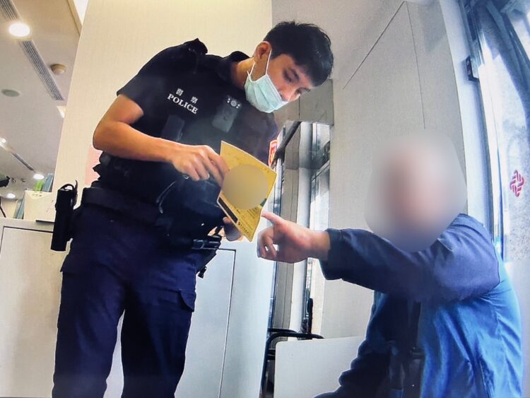 南警於轄區銀行及時通報下-查獲人頭帳戶及匯款車手-守護民眾財產安全