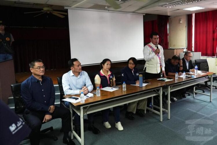 立委考察戰備道興建案-召開說明會傾聽民意