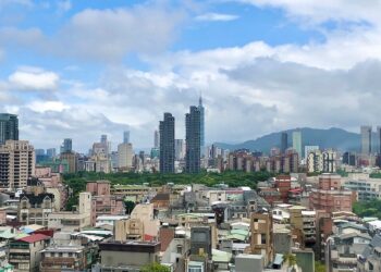 一坪突破100萬橫掃北市？「最強凹陷區」預售8字頭-專家：將驚人補漲