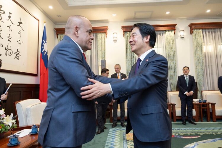 總統賴清德接見巴拉圭國會暨參議院議長訪問團 期盼深化臺巴雙邊合作 總統賴清德接見巴拉圭國會暨參議院議長訪問團-期盼深化臺巴雙邊合作