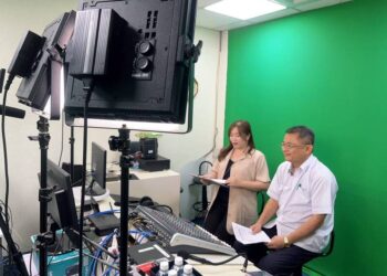 【小港分局長親自上陣錄製反詐小教室並至成功電台現場直播反詐騙】