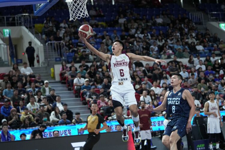 台鋼獵鷹新賽季首戰逆轉奪勝 谷毛唯嘉轟23分 台鋼獵鷹新賽季首戰逆轉奪勝-谷毛唯嘉轟23分