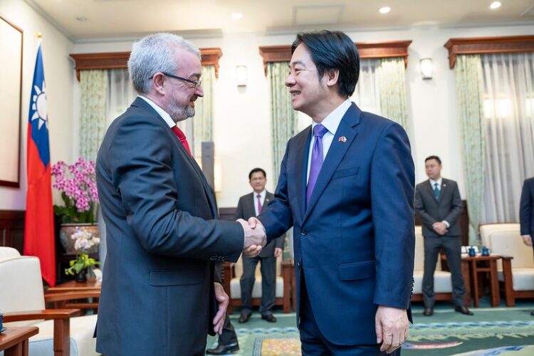 賴清德總統接見捷克眾議院友台小組 期待加速臺捷合作 賴清德總統接見捷克眾議院友台小組-期待加速臺捷合作