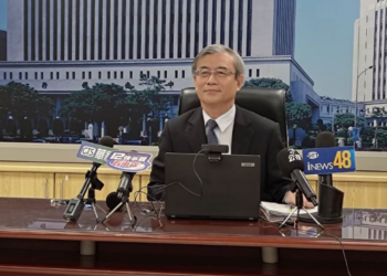 央行打炒房初見成效：央行總裁楊金龍預期房價明年中「軟著陸」