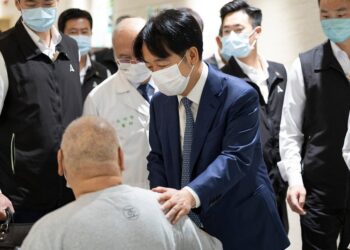 總統賴清德訪視臺大醫院癌醫中心-期望2030年降低癌症死亡率三分之一