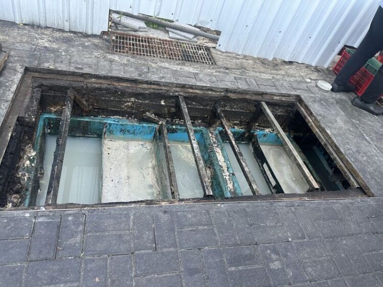 嚴禁油脂排入市區污水管 加強稽查保暢通 嚴禁油脂排入市區污水管-加強稽查保暢通